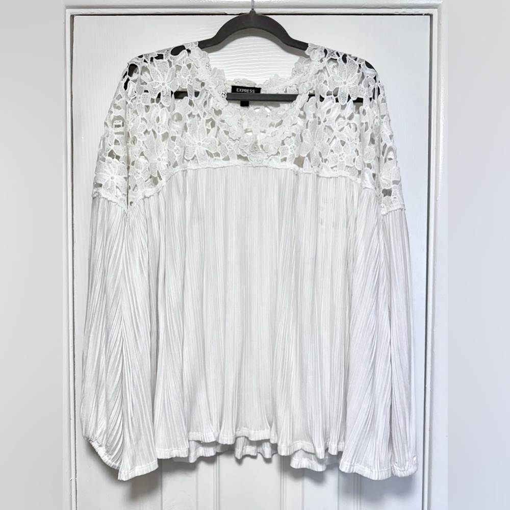 The Limited Express Gorgeous White Lace Detail Blouse